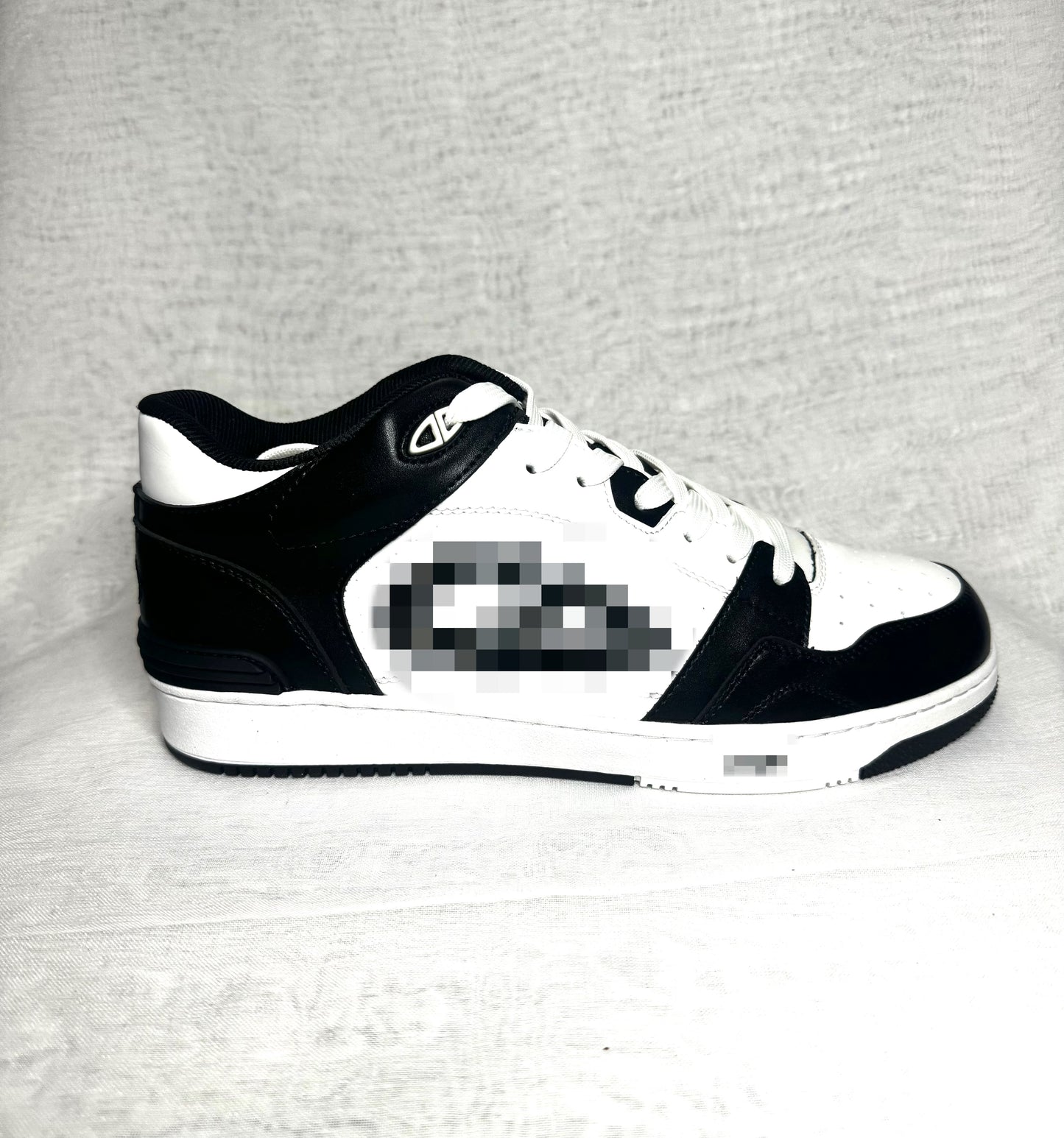 City D’or Low-Top Sneaker