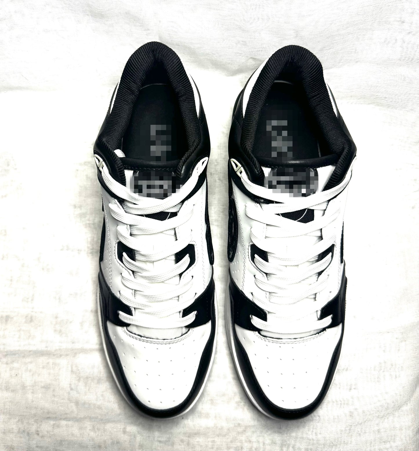City D’or Low-Top Sneaker