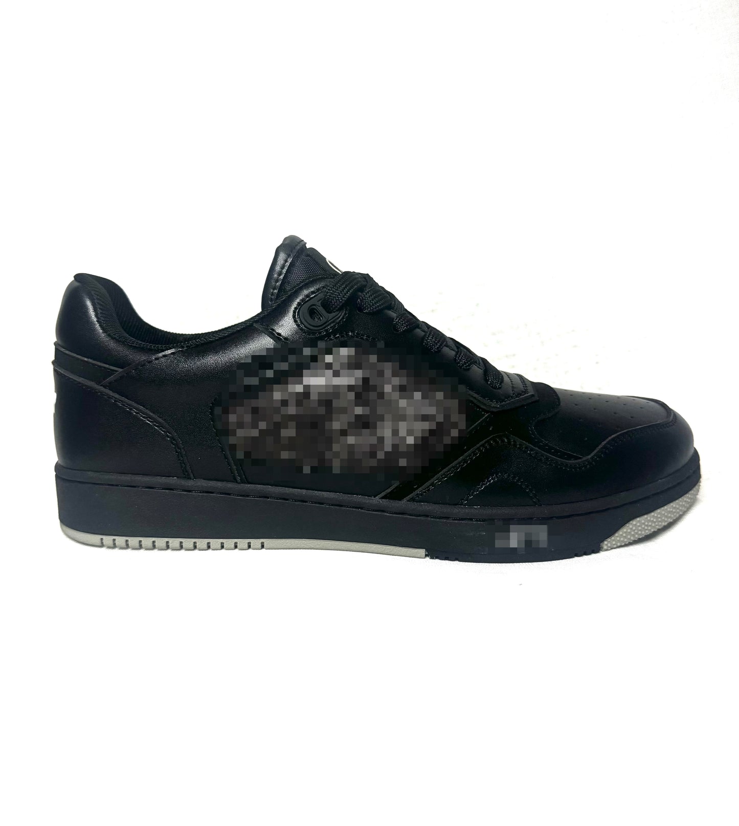 D'or Eclipse Low-Top Sneaker