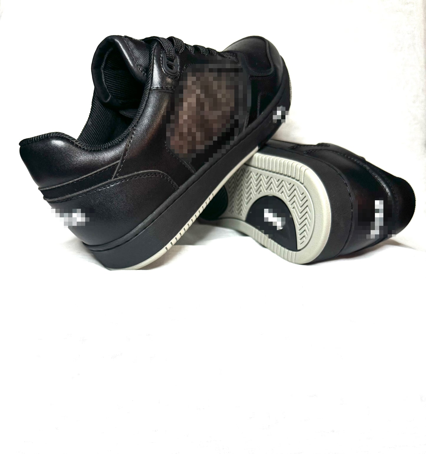 D'or Eclipse Low-Top Sneaker