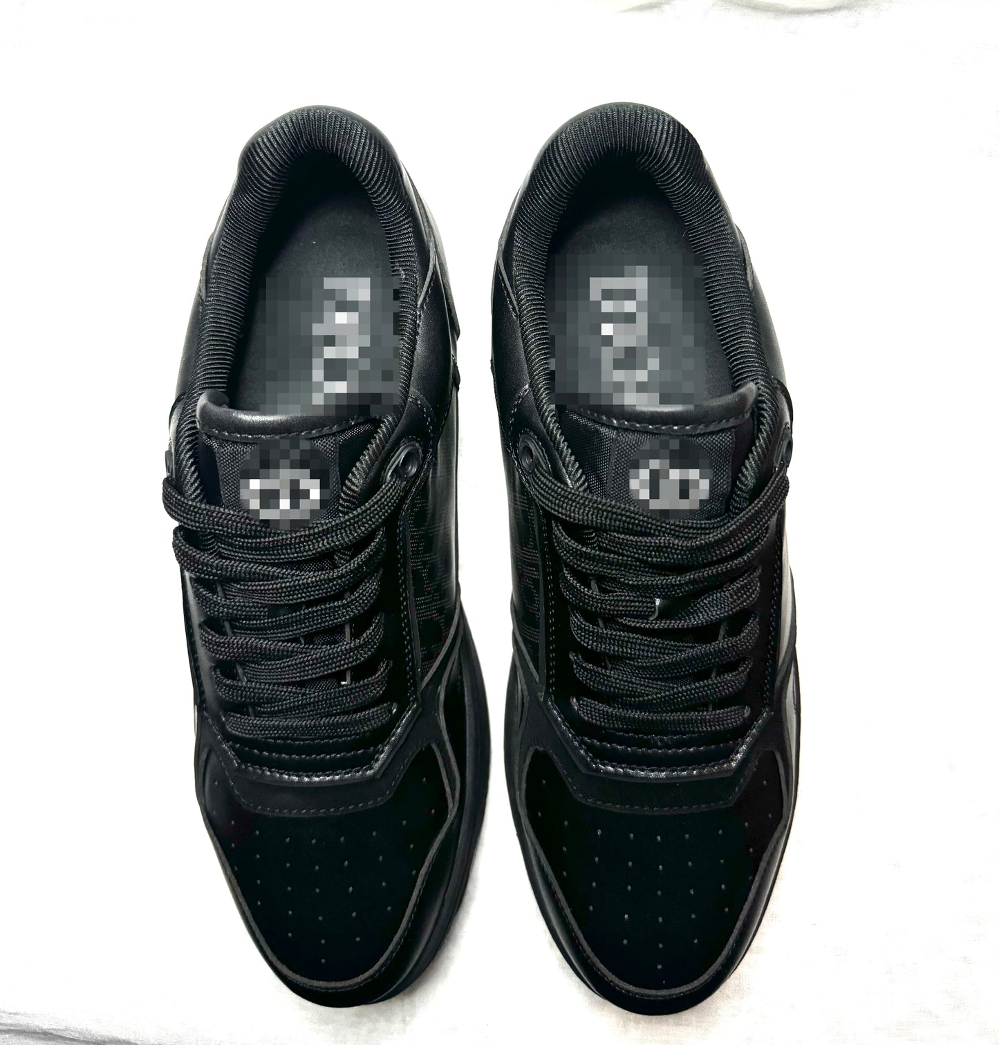 D'or Eclipse Low-Top Sneaker