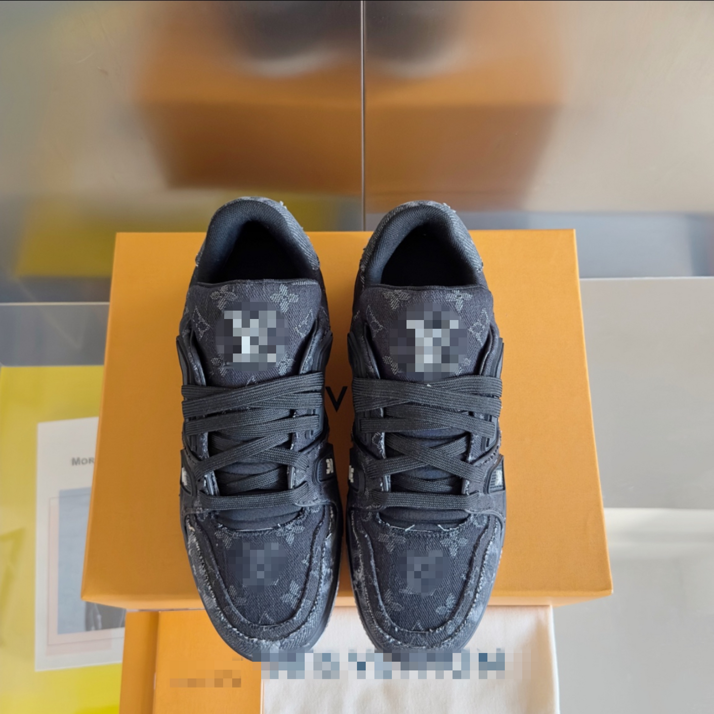 Shadow Low-Top Sneaker