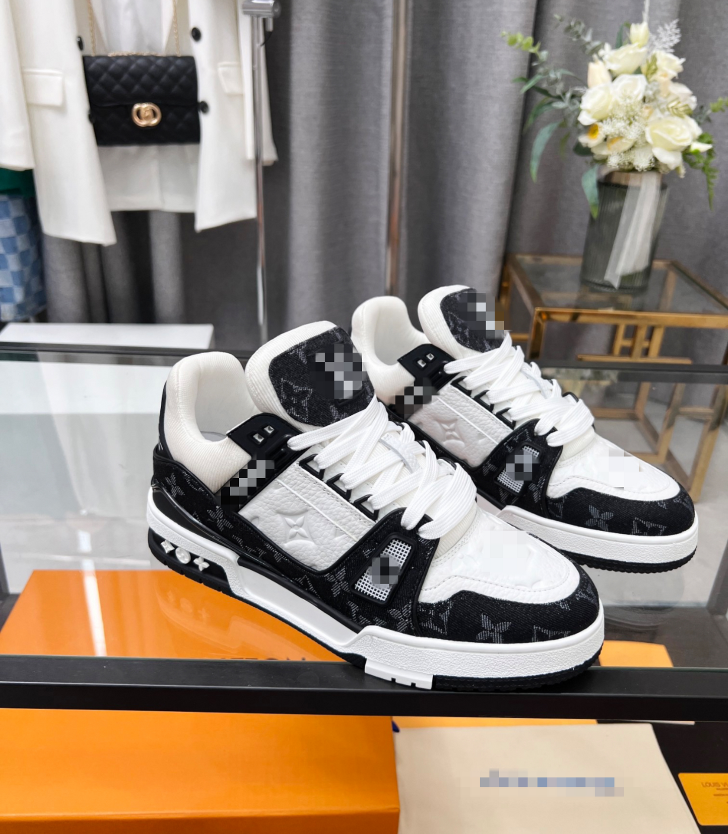 Elite Low-Top Sneaker