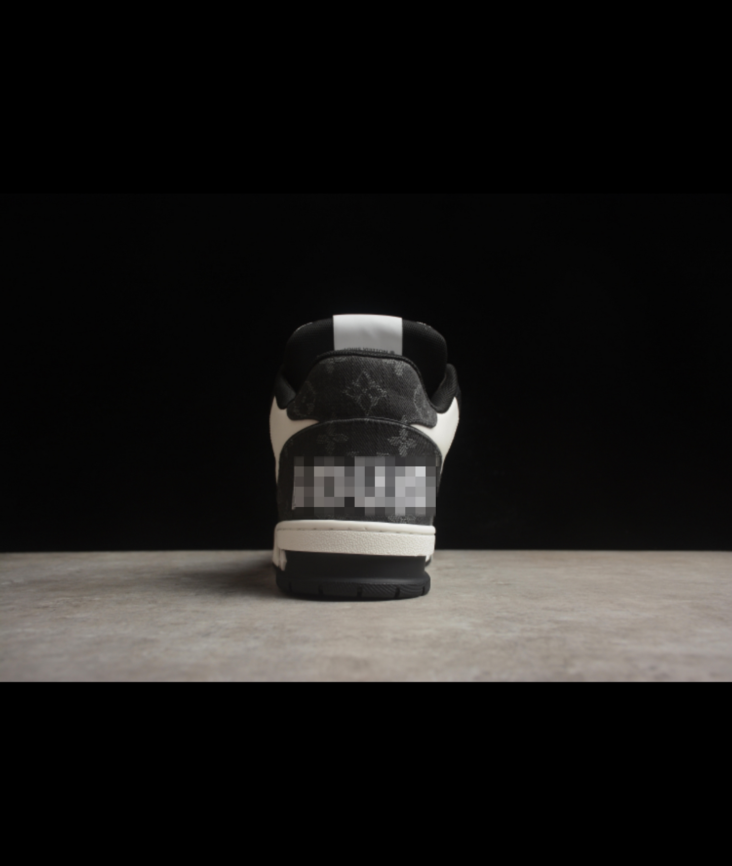 Metro Trainer Low-Top Sneaker