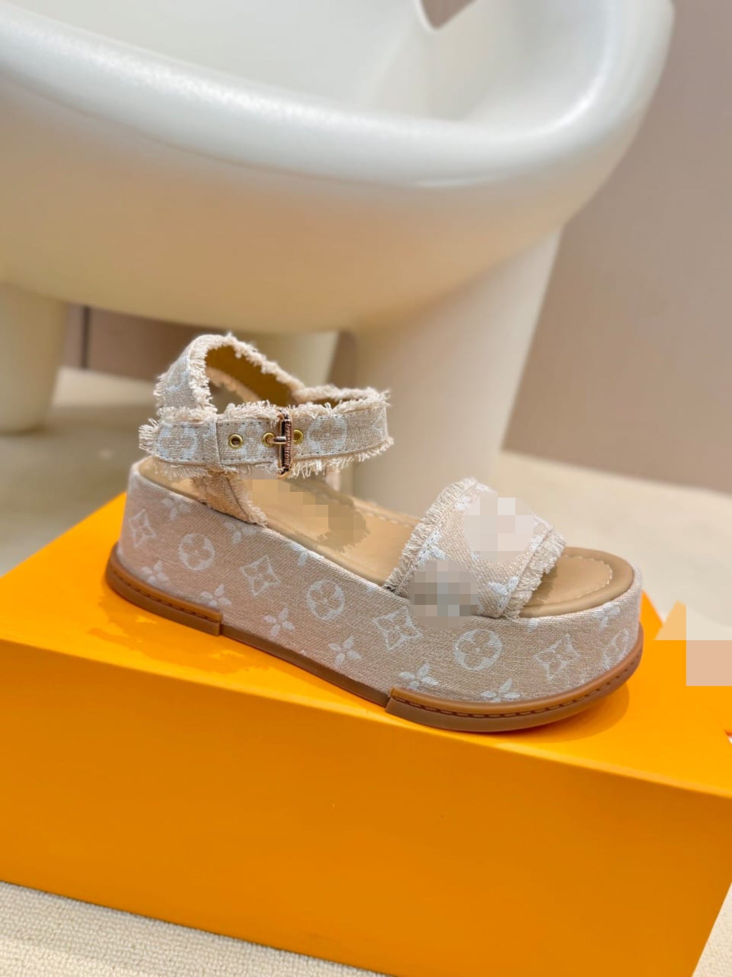 Glamour Luxe Platforms